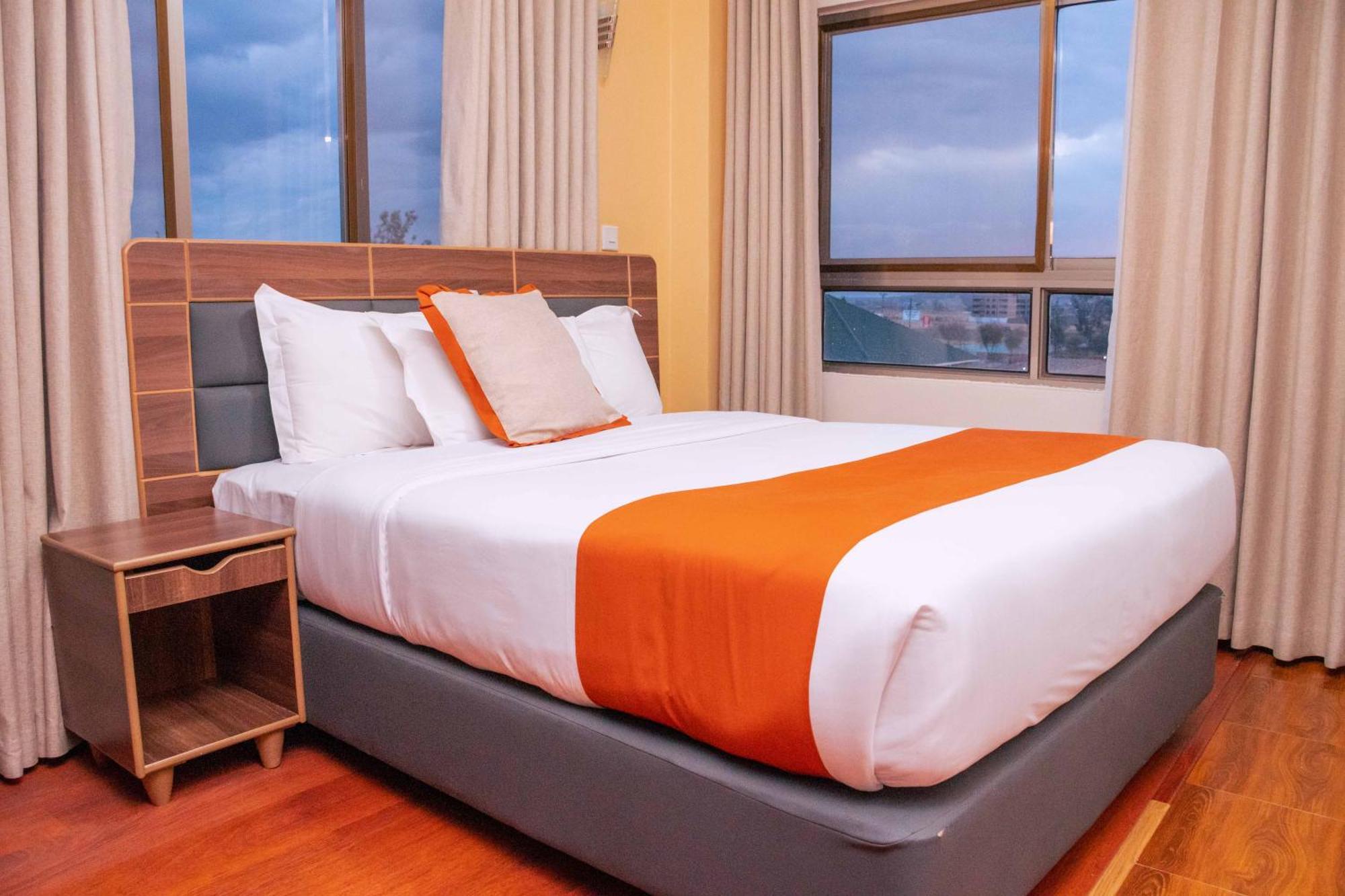 Buraha Zenoni Hotel And Resort นาคูรู ภายนอก รูปภาพ