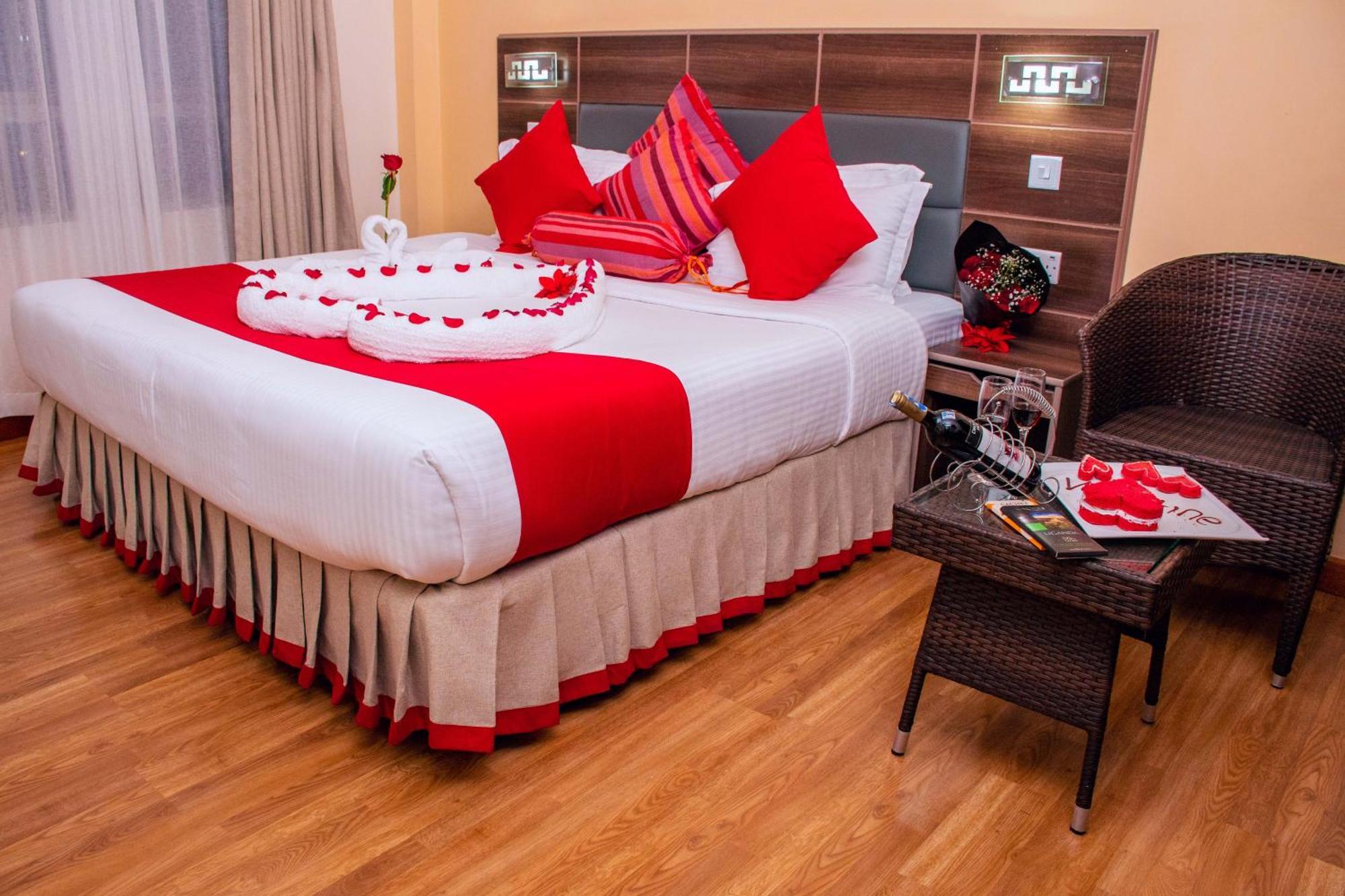 Buraha Zenoni Hotel And Resort นาคูรู ภายนอก รูปภาพ