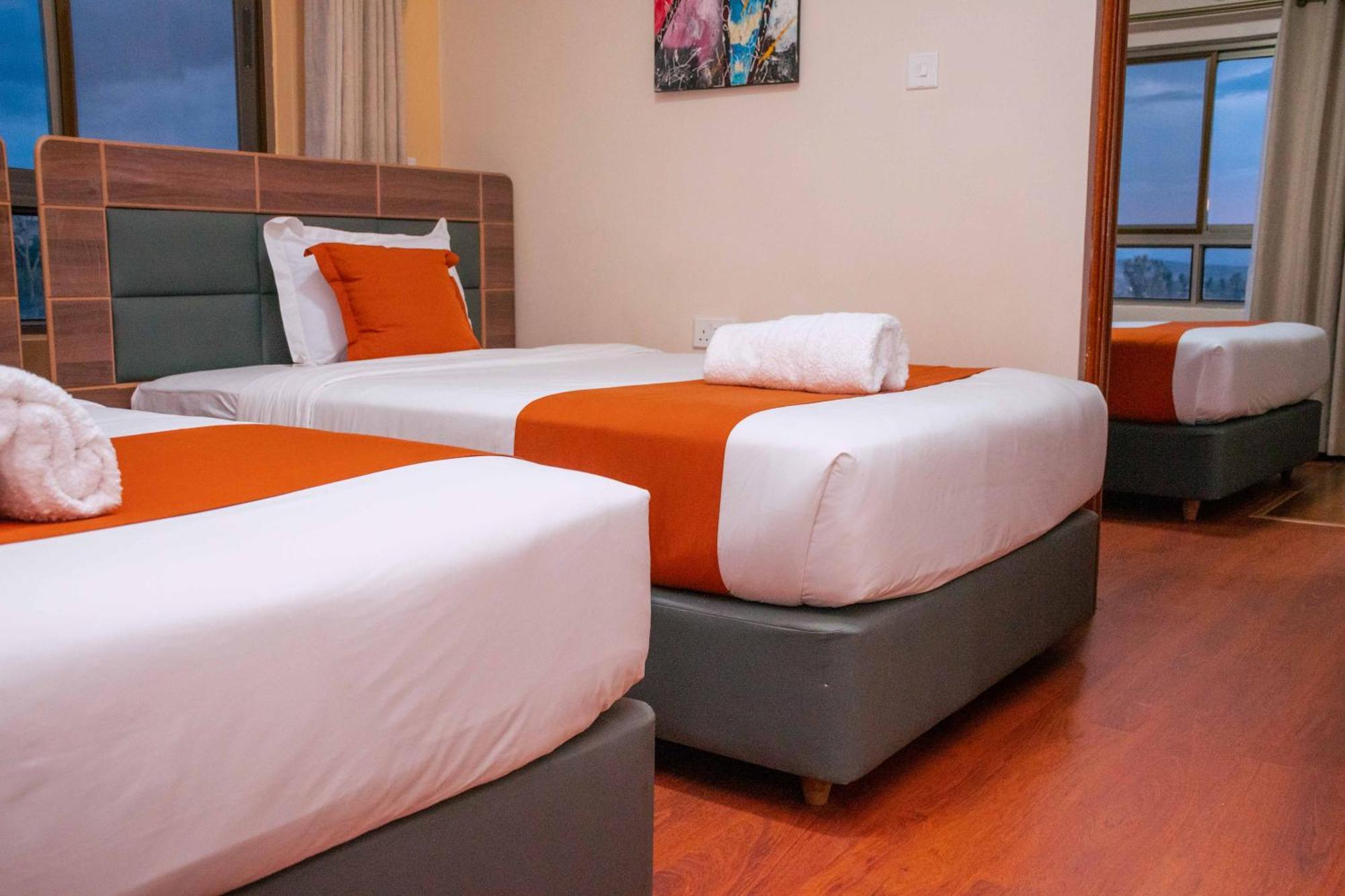 Buraha Zenoni Hotel And Resort นาคูรู ภายนอก รูปภาพ