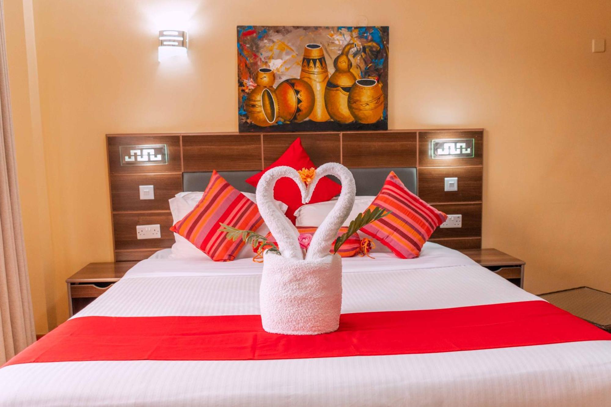 Buraha Zenoni Hotel And Resort นาคูรู ภายนอก รูปภาพ