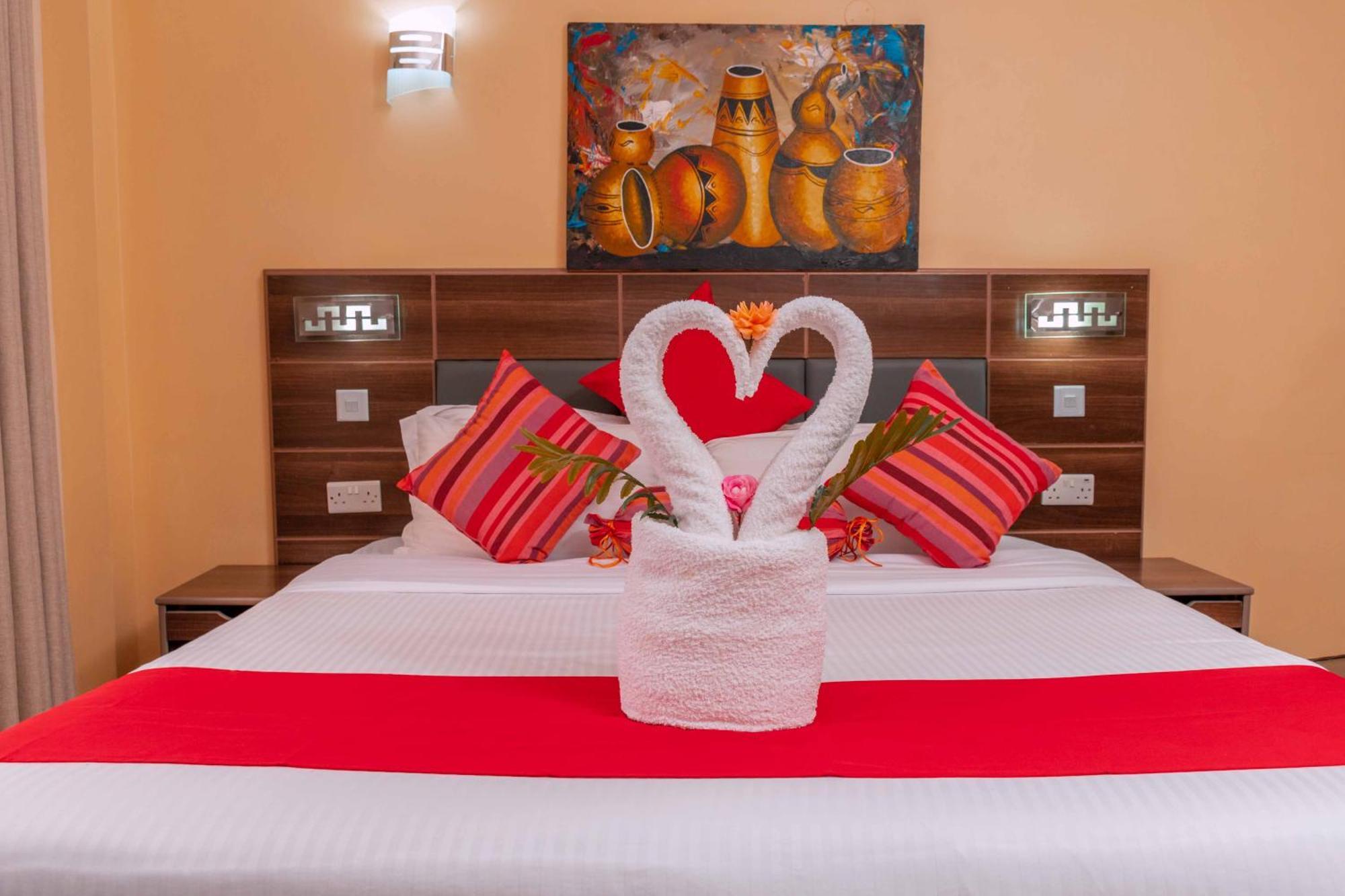 Buraha Zenoni Hotel And Resort นาคูรู ภายนอก รูปภาพ